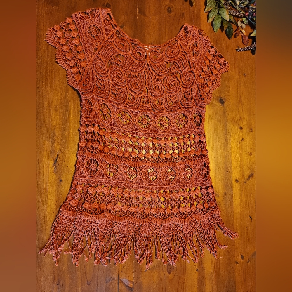 Rust color Cato crochet top size Large